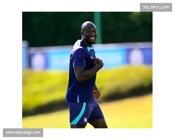 卢卡库加盟曼联背后的深层原因与战略考量分析