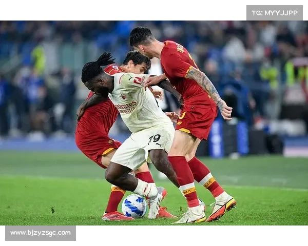 意甲赛季回顾：AC米兰与罗马争锋对决的精彩瞬间与赛季影响分析